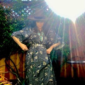 Vtg Mei Jan of Hawaii 60’s 70’s Muumuu maxi boho dress blue floral cotton hippy